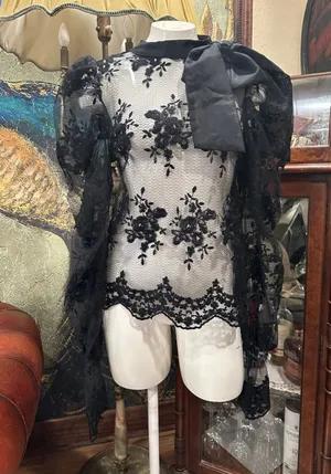 Women's EillyBazar Black Lace Blouse M Size M thumbnail 1