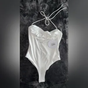 Princess Polly Maddie Bodysuit in White Size 6 New with tag thumbnail 11