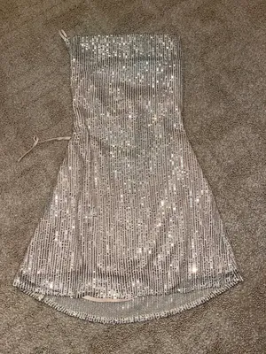 Dress thumbnail 1