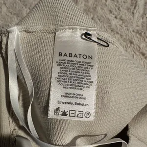 Aritzia Babaton Sculpt Knit Criss Cross Cropped Tank thumbnail 7