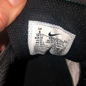 Nike Air Max 90 Corduroy Sneakers Womens Size 8 Fall Y2K Retro Sporty Streetwear thumbnail 8