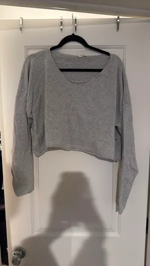 Cropped Brandy Melville Sweater Grey thumbnail 2