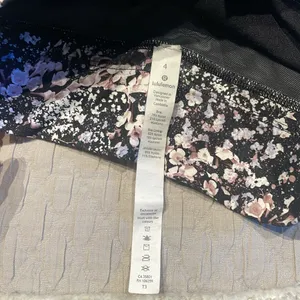 Lululemon Free to be Bra Long Line Black Pink Floral Spritz-Multi Size 4 thumbnail 5