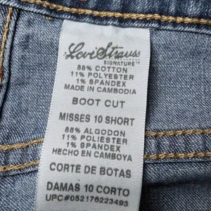 Levi Strauss Signature Womens Size 10 Short Bootcut Jeans Blue Stretch Denim thumbnail 5