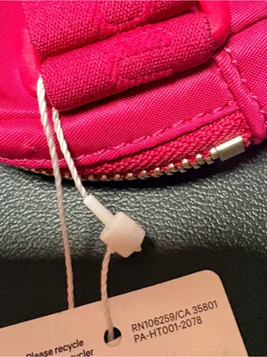 Lululemon Everywhere Belt Bag Nano Berry Rumble Gold NWT thumbnail 3