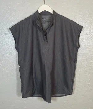 Figs Women S Graphite Gray Rafaela Oversized Scrub Top Shirt V Neck Pockets thumbnail 1