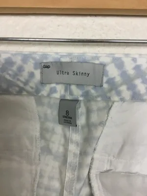 Gap Ultra Skinny women’s Pants Size 8 Cotton Blue/white Cropped Back Seam. thumbnail 5