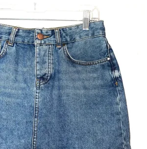 ASOS Denim Micro Mini Skirt Dark Wash Mid-rise Frayed Hem thumbnail 3