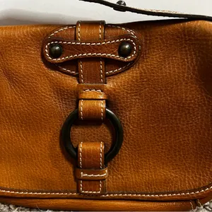 Banana Republic BR Vintage Tan‎ Leather Buckle Detail Mini Purse thumbnail 2