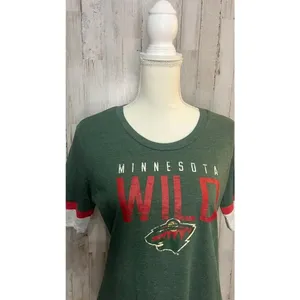 NWT Minnesota Wild Women's Graphic Tee Green‎ Red Short Sleeve Size Medium thumbnail 2
