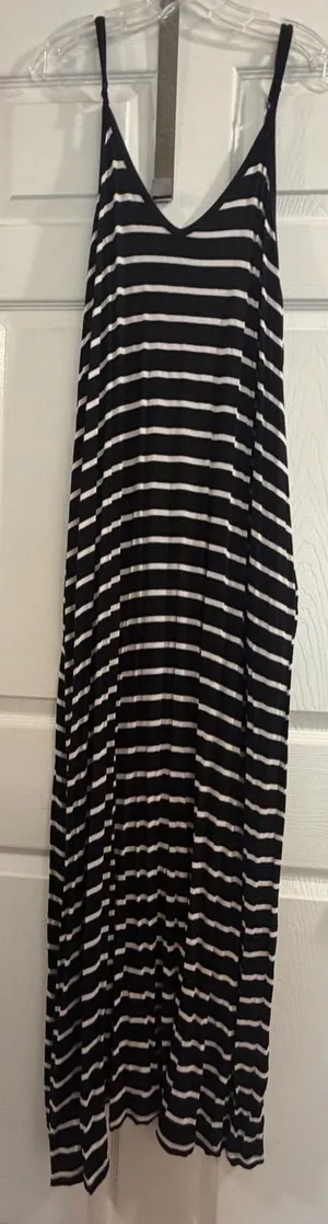 Zenana Outfitters Black and White Striped Maxi Dress With Pockets thumbnail 1