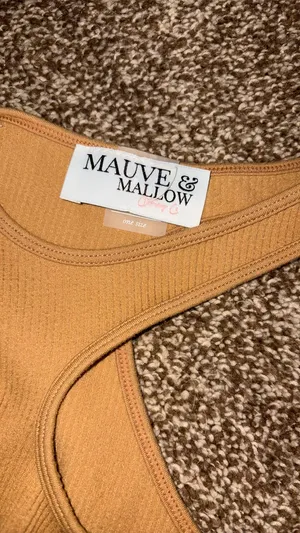 Boutique Top thumbnail 3