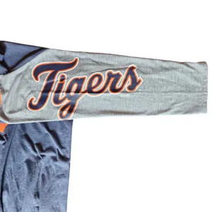 NWT Nike Detroit Tigers Shirt Womens Large Blue Grey Graphic Raglan Athletic thumbnail 5