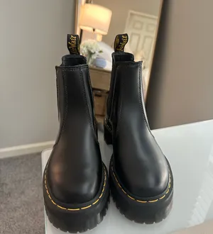 Dr. Martens Platform Leather Chelsea Boots 2976 thumbnail 2
