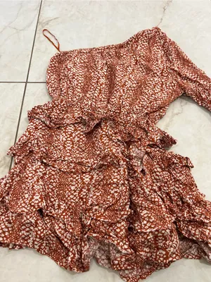 Skylar+Madison Rust Printed Ruffle Cold Shoulder Dress Size Small thumbnail 2