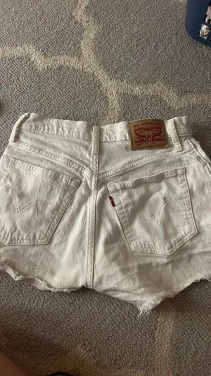 White Levi’s Shorts 501 Jean Women’s thumbnail 4
