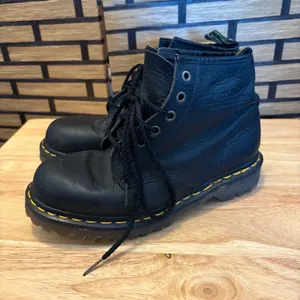 Dr. Martens Black Combat Boots‎ Made In England UK 5/W7/M6 thumbnail 1