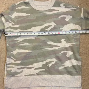 Aerie Women’s Camouflage Crewneck Size Small thumbnail 9