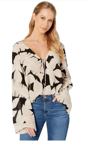 Billabong Beige and Black Tie-Front V-Neck bell sleeve relaxed top Sz M thumbnail 1
