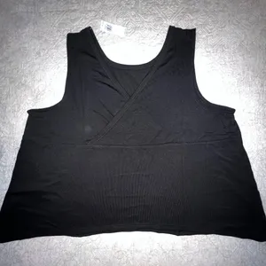 Old‎ Navy Ultralite Active Knit Crop Tank Size Large BNWT thumbnail 1