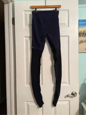 Alo Goddess Leggings in Navy and Black thumbnail 3