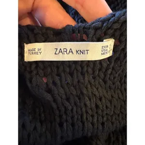 Zara Sweater Women Small Black Open Knit V Back Fringe Sides Short‎ Sleeve Tunic thumbnail 8