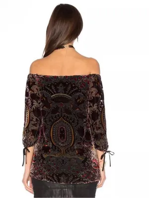 Alice + Olivia Alecia Off-Shoulder Top in baroque burnout paisley velvet Small thumbnail 4