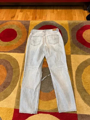 American Eagle Outfitters Denim Mom Jean Light Wash High Rise Distressed Size 6 thumbnail 8