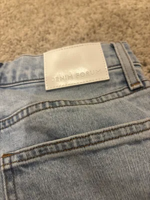 Aritzia Denim Forum Jeans thumbnail 7