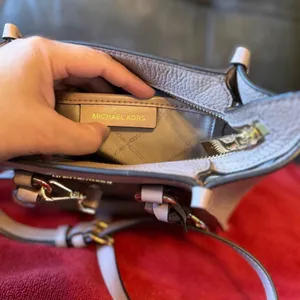 Michael Kors Elegant Tan Leather Handbag thumbnail 4