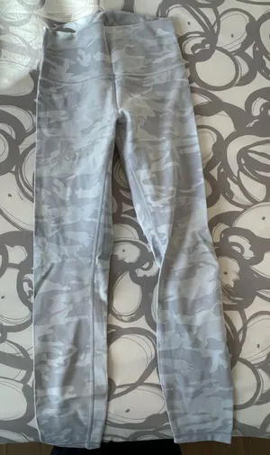 Lululemon Wunder Under Luxtreme High-Rise 25" thumbnail 1