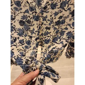 American Eagle Outfitters L Crop Top Blue & White Ditsy Floral Tie Front Top thumbnail 2