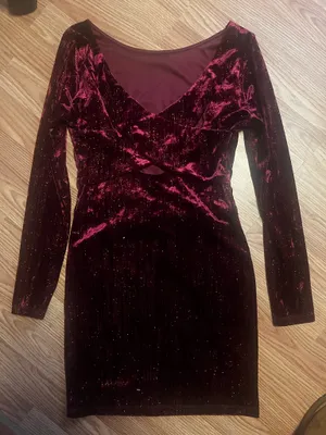 Red sparkly dress thumbnail 1