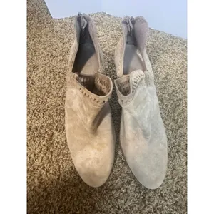 Vince Camuto Beige Suede Perforated Ankle Booties Block Heel Size 10 thumbnail 4
