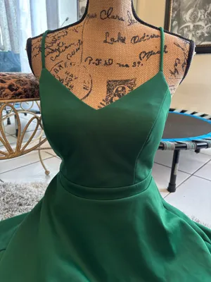 Fabulous dress size 7 💜 Green thumbnail 2