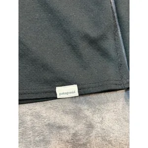 Patagonia Capilene 3 Midweight Base Layer Womens Black 1/4 Zip Top Small thumbnail 3