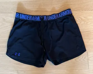Under Armour Women's Black Shorts thumbnail 1