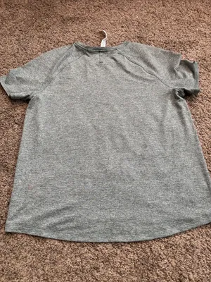 Lululemon License to Train Classic-Fit T-Shirt size 8 thumbnail 3