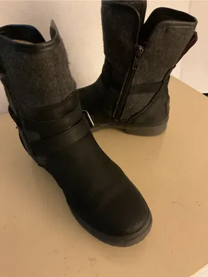 UGG women Black Leather and Gray Wool Moto simmens Boots US 8.5 thumbnail 10