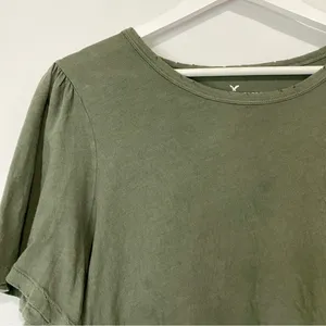 American Eagle Women’s Short Sleeve Basic Tee Shirt w/ Distressed Hem Green FLAW thumbnail 2