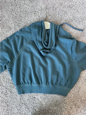 NWT urban outfitters cropped zip up thumbnail 4