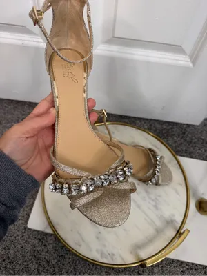 Jewel Badgley Mischka Sz 9W Gold Rhinestone Block Heel Sandals NWOT thumbnail 3
