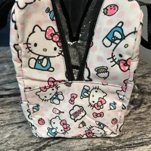Hello Kitty Pink and White lunch bag NWOT thumbnail 1