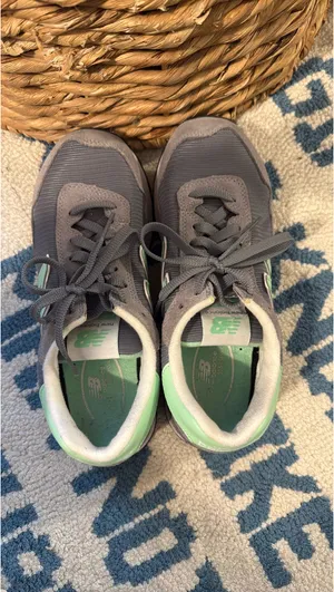 New Balance Shoes thumbnail 2