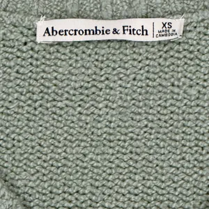 Abercrombie & Fitch Sage Green Cropped Cardigan Size XSmall thumbnail 3