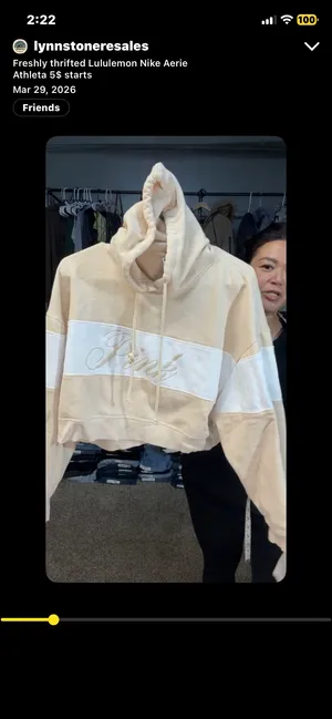 PINK Victoria's Secret Sweatshirt thumbnail 2