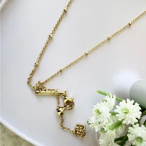 Kendra Scott Snowflake Gold Short Pendant Necklace thumbnail 3