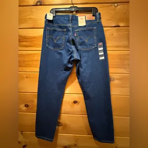 Levi's Women's Straight Wedgie Fit Jeans button fly in Dark Blue Wash NWT 31 thumbnail 3