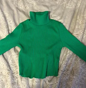 Bershka Cropped Sweater thumbnail 1