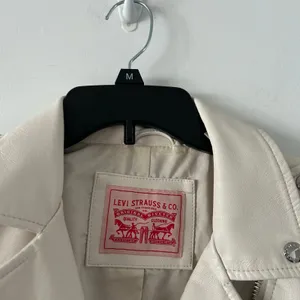 Levi's Faux Leather White Belt Biker Moto Jacket Size S thumbnail 3